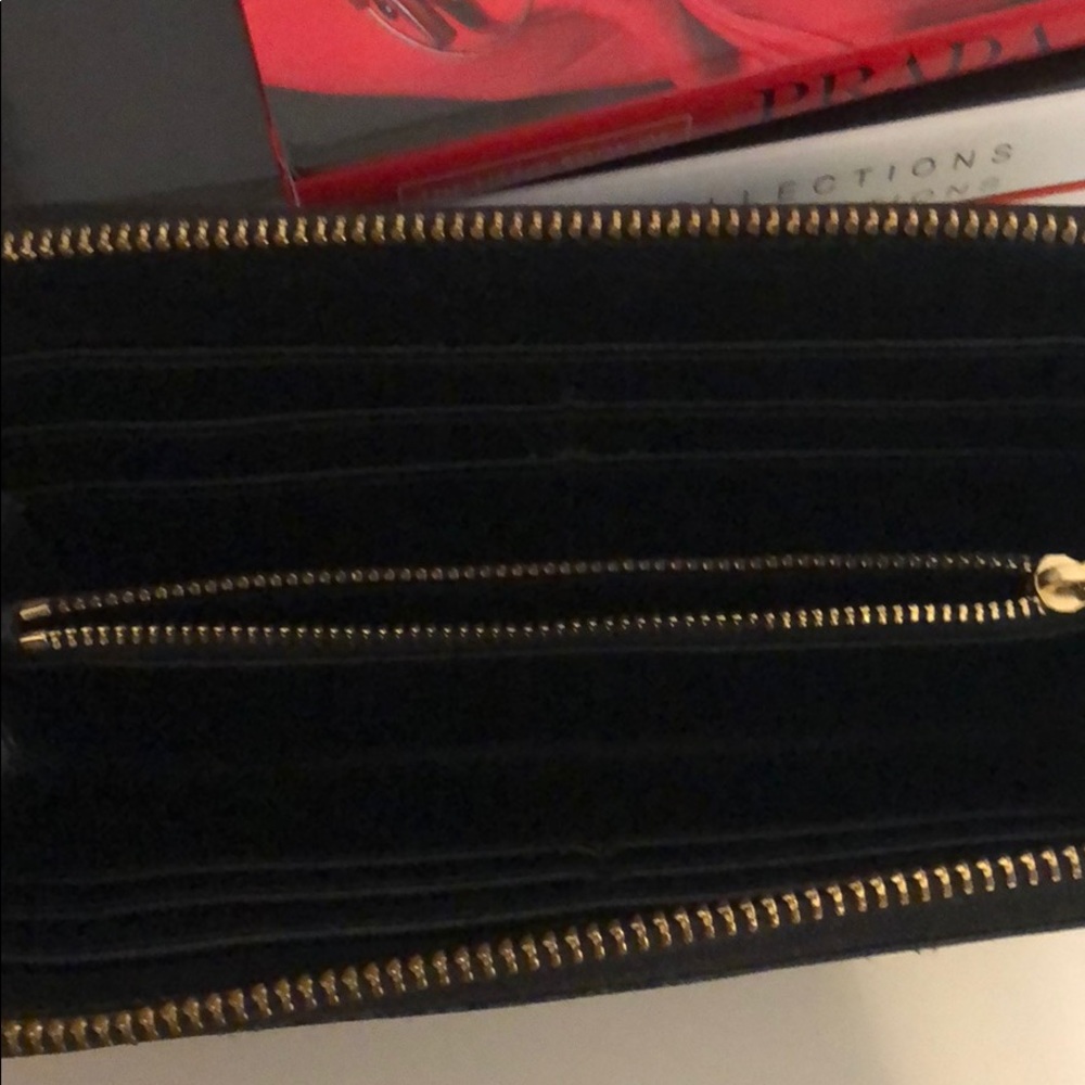 Tory Burch Wallet - Picture 7 of 7